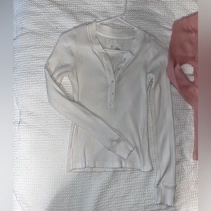 White long sleeve aerie top